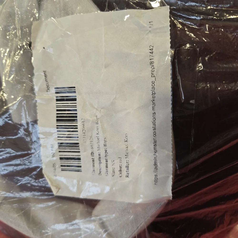 Michael Kors Avril Extra-Large Leather and Suede Tote Bag Red - Picture 11 of 12